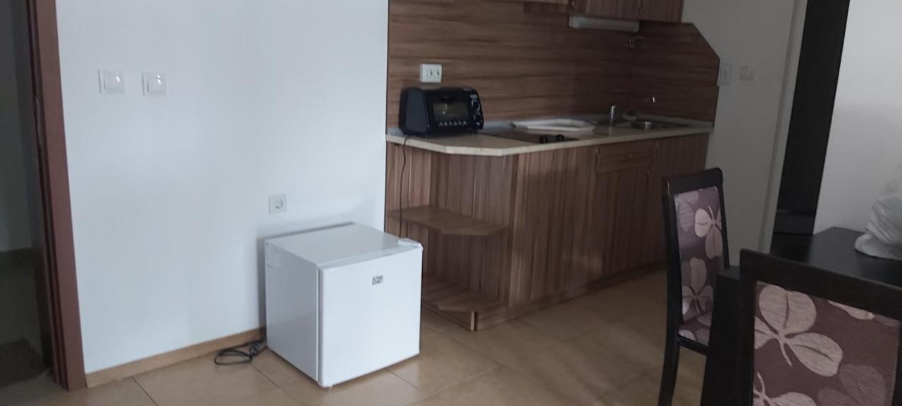 Vidima Apartment Hotel アプリルツィ エクステリア 写真